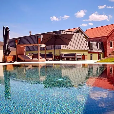 Pena D'agua Boutique & Hotel 4*